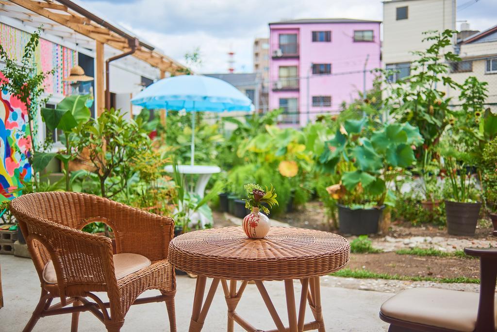 Kamagasaki University Of The Arts Cafe Garden Guest House Aka Cocoroom Osaka Exterior foto